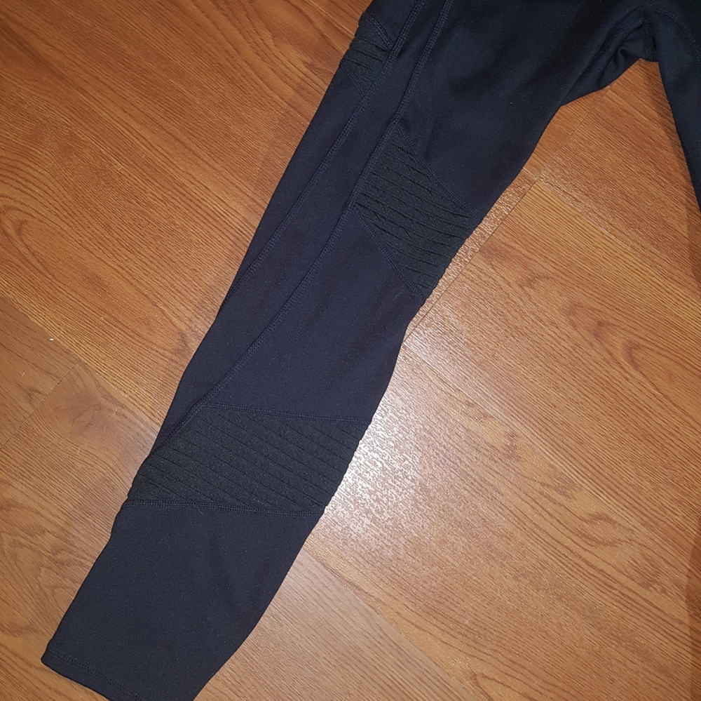 Fabletics Motion 365 black Anywhere Moto leggings - Picture 10 of 10